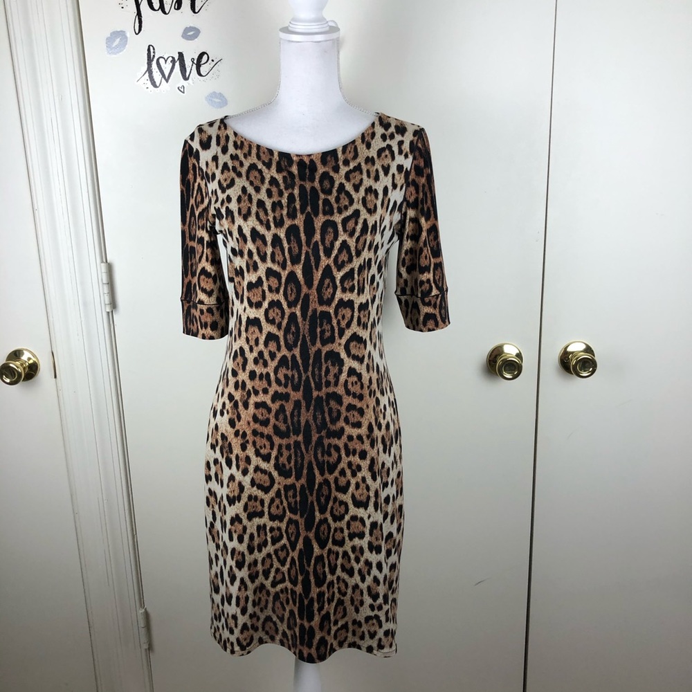 EVOVORRO  FITTED SHIFT DRESS LEOPARD PRINT SZ MED